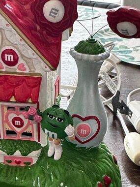 Department 56 Be My Valentine Green M&M’s House No Chips